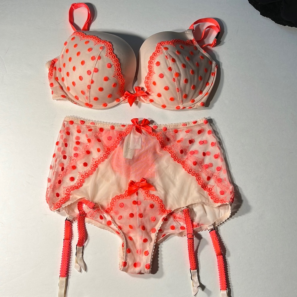 NWT VS lingerie, hot pink/baby pink polka dot